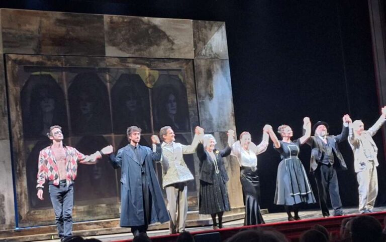 Arturo Cirillo firma al Teatro Argentina una splendida edizione de Le false confidenze di Marivaux